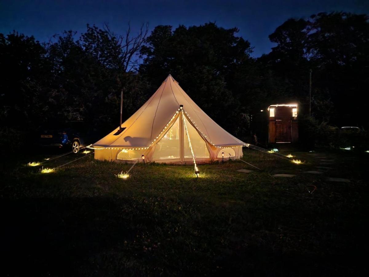Quex Livery Glamping Берчингтон Экстерьер фото