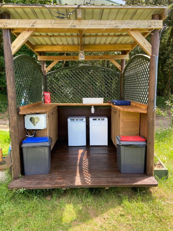 Quex Livery Glamping Берчингтон Экстерьер фото