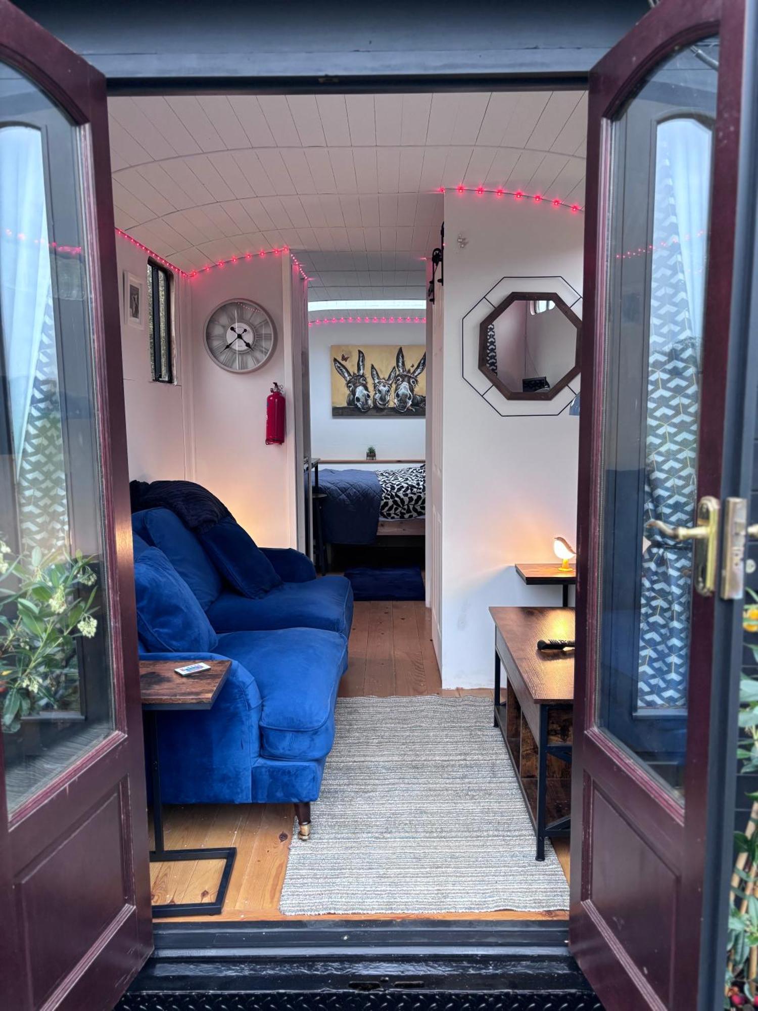 Quex Livery Glamping Берчингтон Экстерьер фото